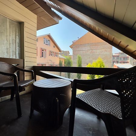 The Chinar Retreat Hut Srīnagar Exterior foto